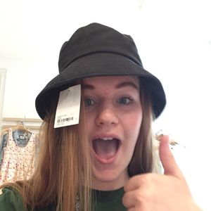 Meet your Posher, Jackie